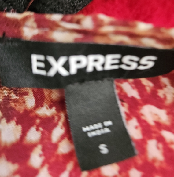 Express Abstract Feather Print Cover-Up - Picture 4 of 5